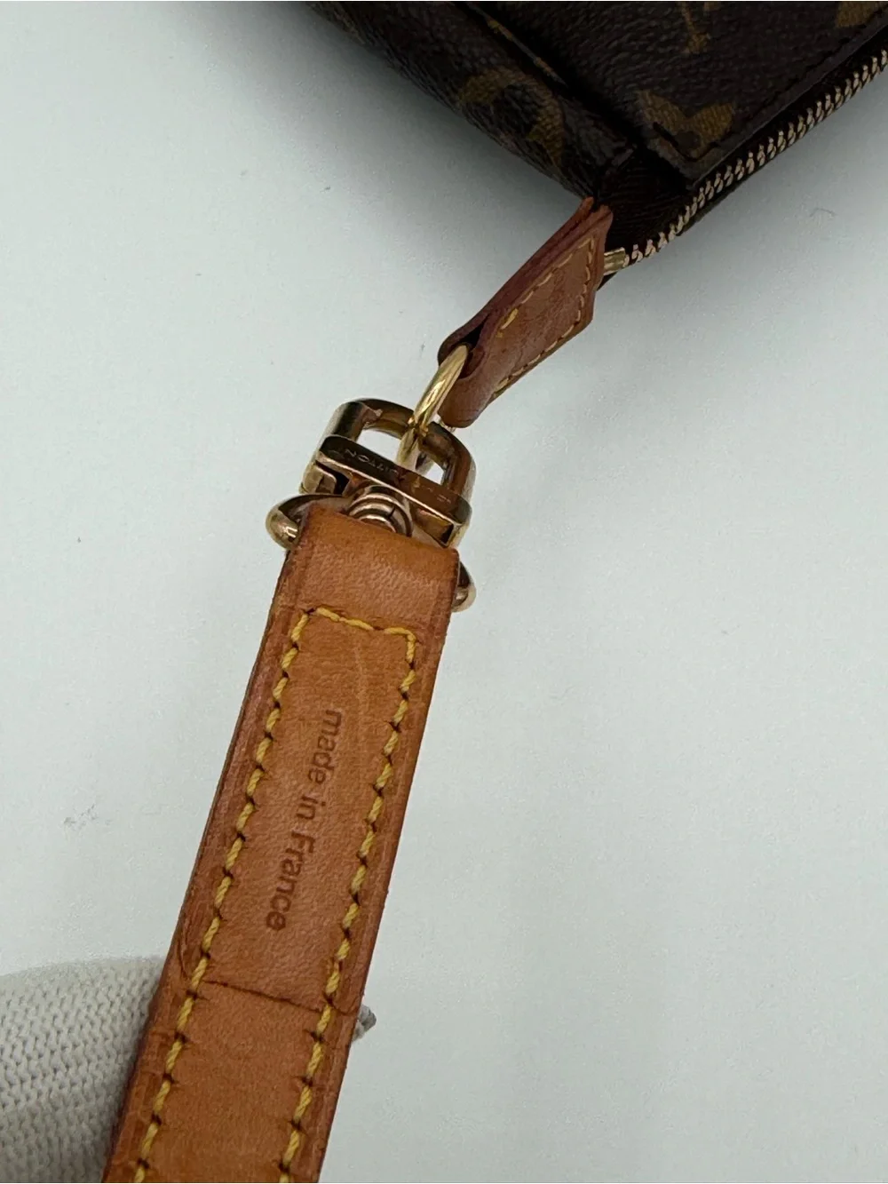 Louis Vuitton Monogram pochette GM with Louis Vuitton strap 😍